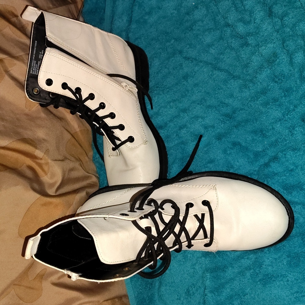 Womans boots